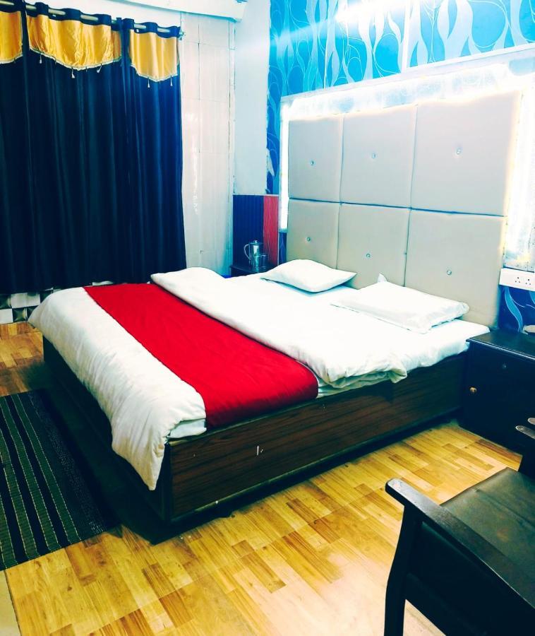 Hotel Holiday Dalhousie - Near Ghandhi Chowk Mall Road Exteriör bild