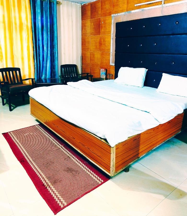 Hotel Holiday Dalhousie - Near Ghandhi Chowk Mall Road Exteriör bild