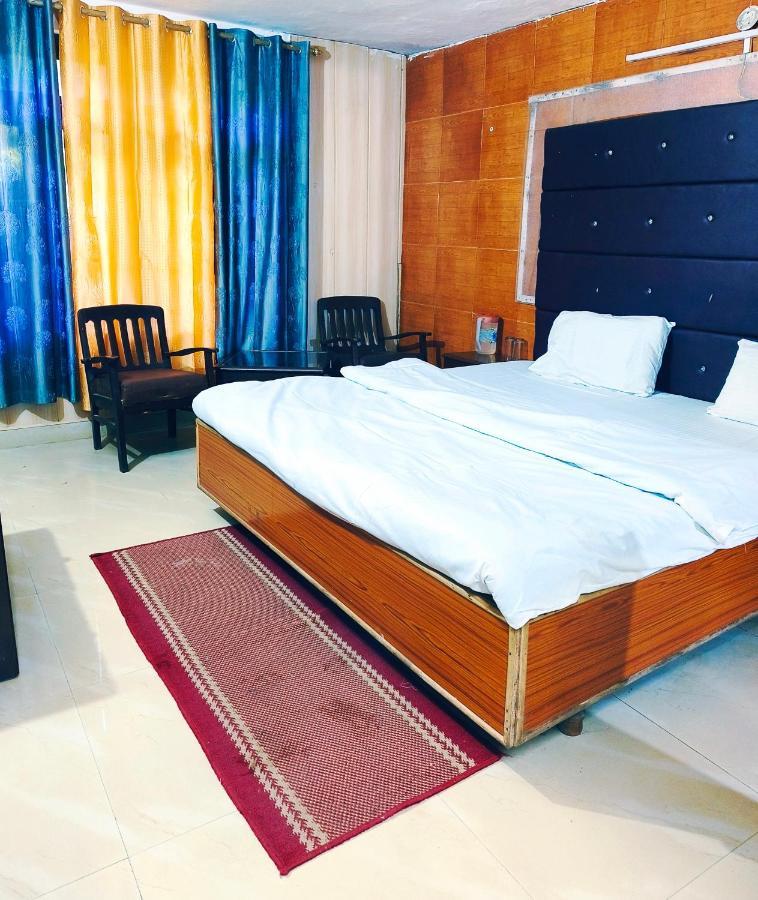 Hotel Holiday Dalhousie - Near Ghandhi Chowk Mall Road Exteriör bild