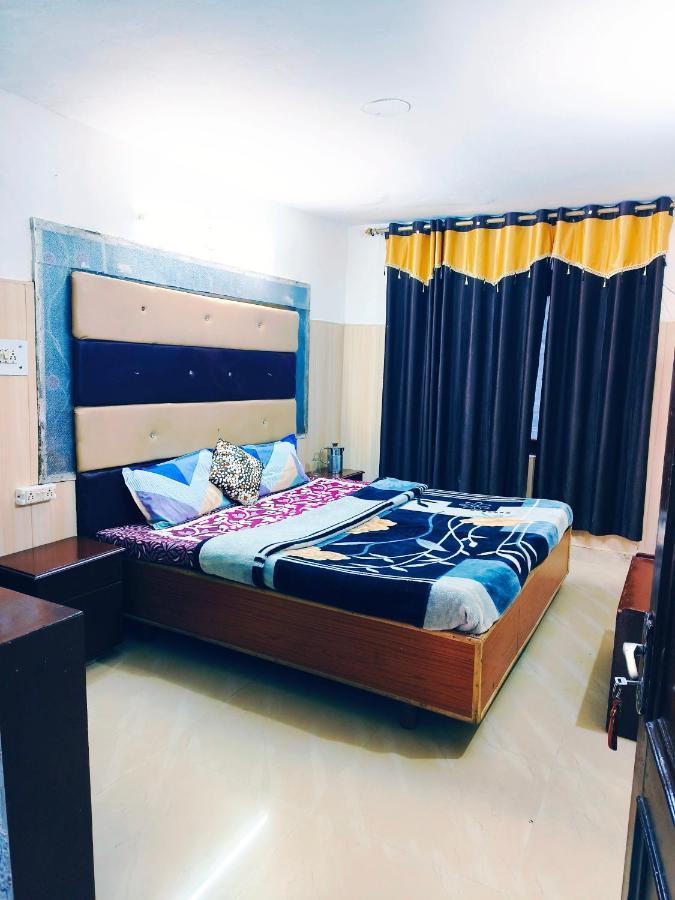 Hotel Holiday Dalhousie - Near Ghandhi Chowk Mall Road Exteriör bild